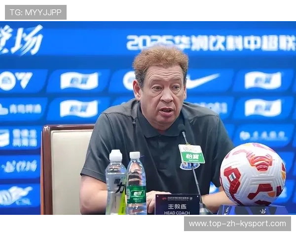 冠军教练转战海外联赛，带队风格受关注，冠军教练lol