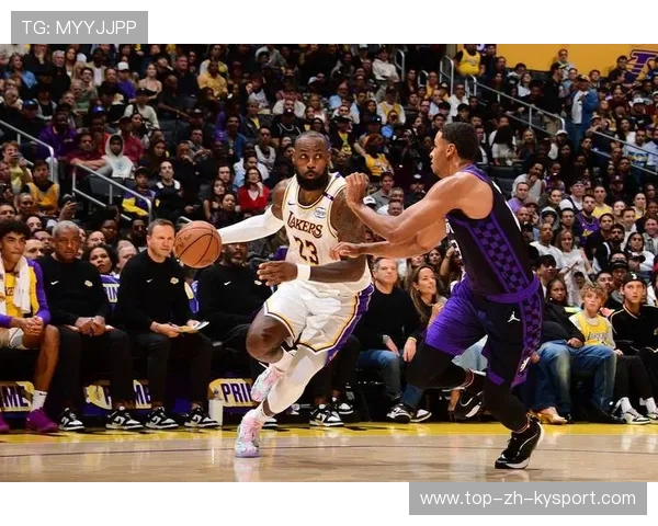 NBA太阳快攻两秒完成扣篮:速度、信任与风驰速影的崛起 NBA太阳快攻两秒完成扣篮:速度、信任与风驰速影的崛起