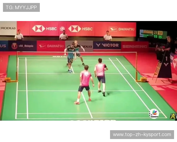 壁球选手小角度直线球命中令人叫好